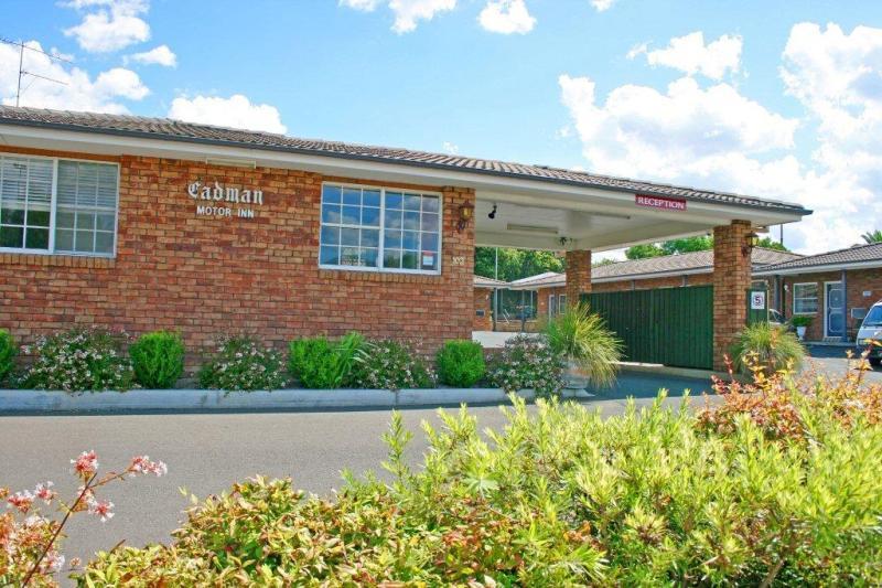 Cadman Motor Inn And Apartments Tamworth Exterior photo