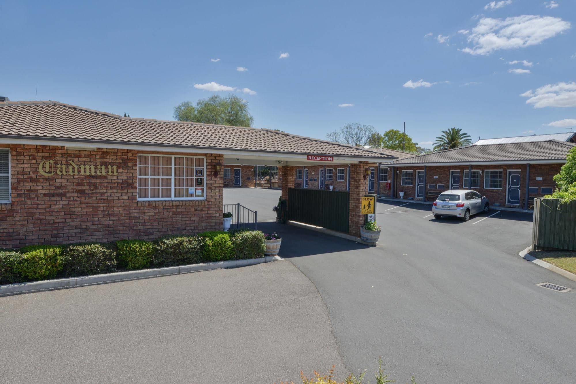 Cadman Motor Inn And Apartments Tamworth Exterior photo